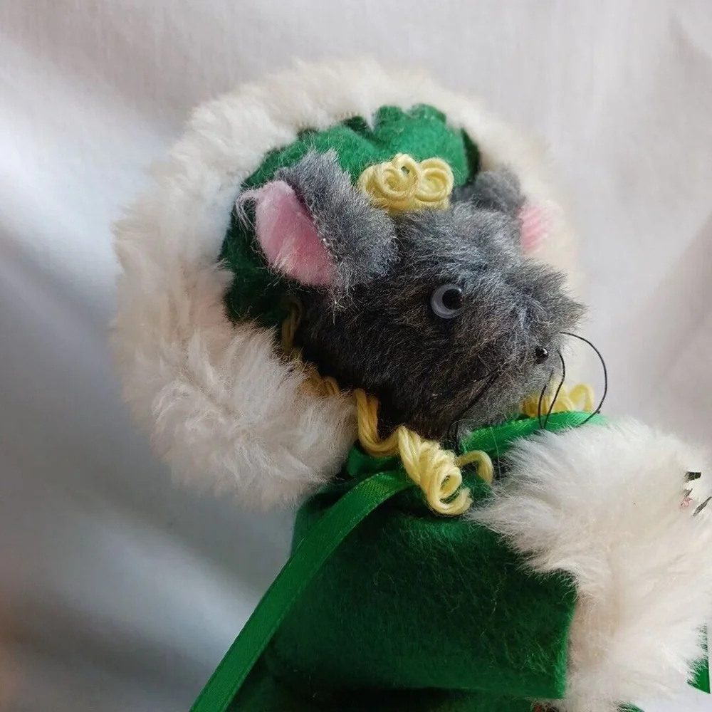 Vintage Handmade Mouse Caroler Green Felt Dress